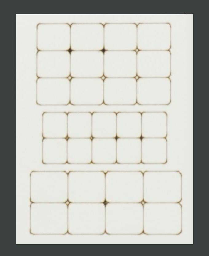 【返品種別B】□「返品種別」について詳しくはこちら□2026年06月 発売※画像はイメージ(塗装・組立例)です。実際の商品とは異なる場合がございます。※車両は製品に含まれません。※車両によってはサイズが合わない事があります。【商品紹介】甲府モデルのNゲージ用車両パーツ、四角トイレ窓C カット済みシール（12+10+8窓分）です。簡単にトイレ、洗面所窓を白いタイプにすることができるシールとなります。製品は、光沢のある白いシールを窓に合わせてカットしており、窓ガラスに貼るだけで完成となります。四角Cタイプは、A・Bに当てはまらない車両向けとなっております。大が8窓分、中が12窓分、小が8窓分入っております。【使用例】TOMIX　キハ48　（中サイズ使用）TOMIX　新オハフ50　（中サイズ使用）KATO　キハ48　（小サイズ使用）KATO　オハフ50　（大サイズ使用）【商品仕様】スケール：Nゲージ（1/150）商品形態：シール鉄道模型＞Nゲージ(車両パーツ)＞甲府モデル