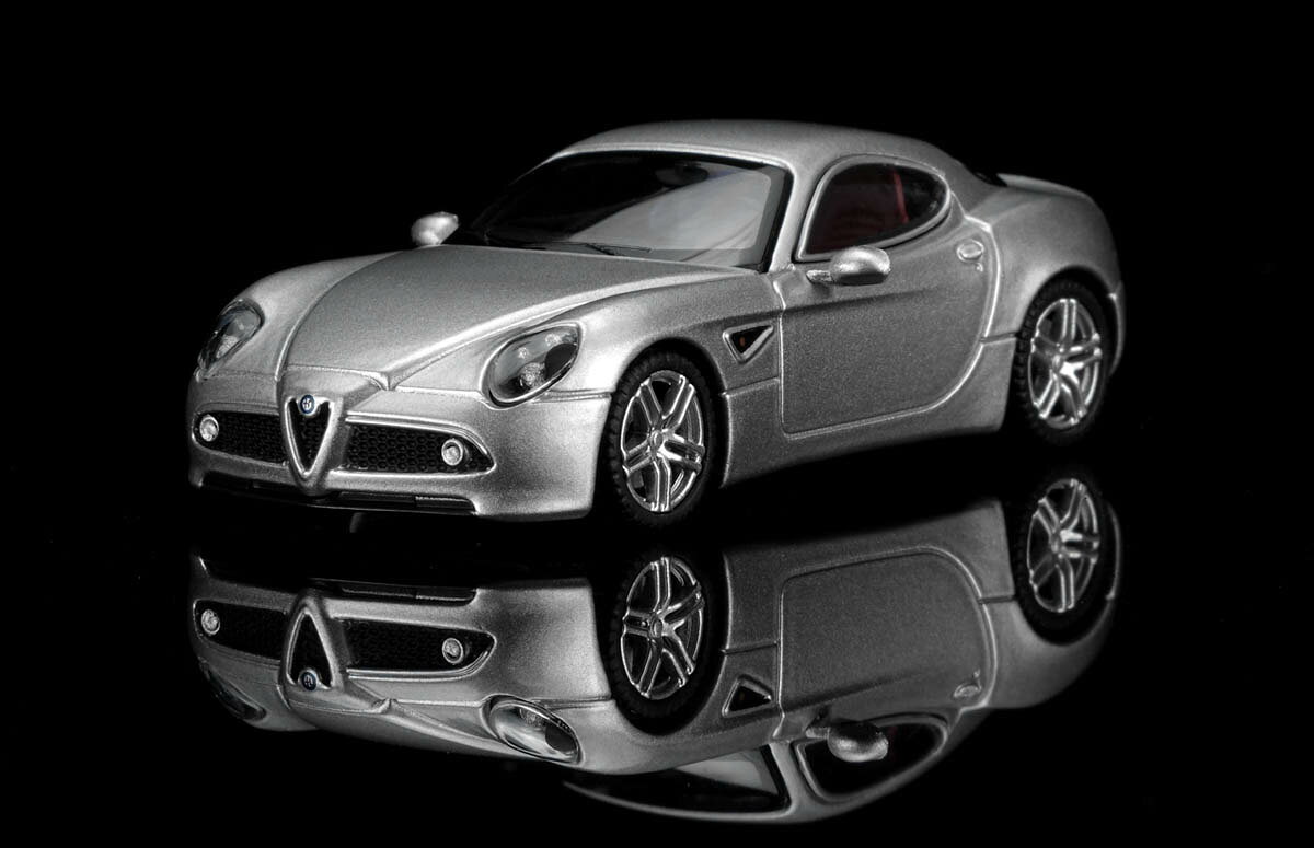 モーターへリックス 1/64 アルファ ロメオ 8C Competizione 2008 Grigio Nuvolari ミニカー