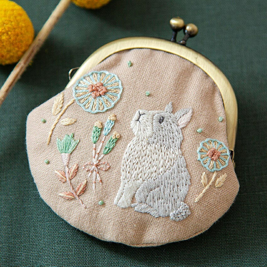 piece chicchiさんの動物刺繍キット ウサギさんのがま口キット PHC-113-2