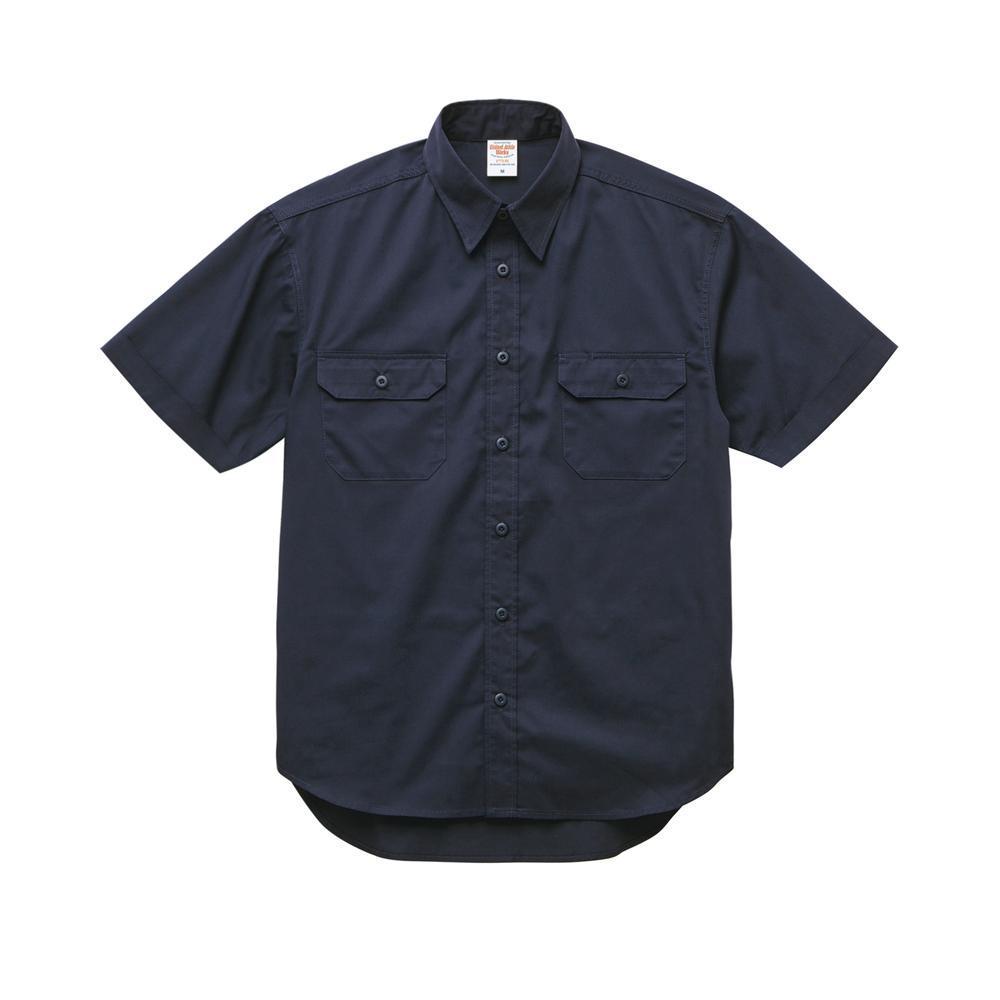 【返品種別A】□「返品種別」について詳しくはこちら□◆「無地」を追求したシンプルさが魅力のUnited Athle（ユナイテッドアスレ）から、メンズサイズのワークシャツが登場！　ワンカラーのシンプルなデザインながら、アームホールや肩ヨークの...