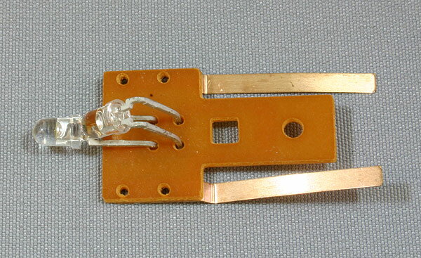 ［鉄道模型］ホビーセンターカトー 【再生産】(Nゲージ) 4130-2G クハ205八高線 ライトユニット