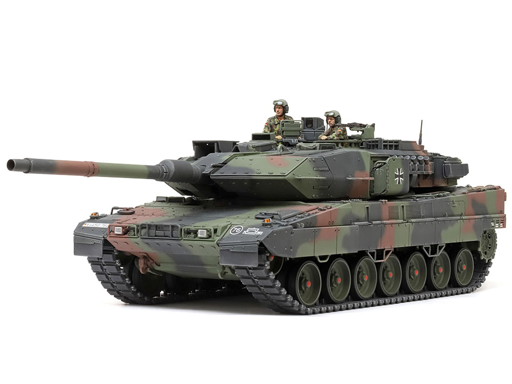 送料無料◆タコム TKO2170 1/35 ヘッツァー前期型 w/フルインテリア プラモデル （ZS113774）