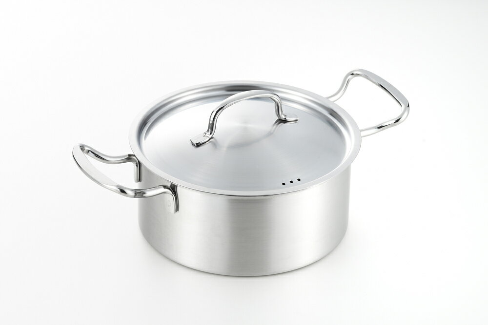 【返品種別A】□「返品種別」について詳しくはこちら□◆ガス火はもちろん、IHにも使えるオールステンレスの両手鍋。■　仕　様　■サイズ：326×215×135mm重量：950g材質：本体/ステンレス（1.0mm）、フタ/ステンレス[YJ3696ヨシカワ]ヨシカワ調理家電＞キッチン用品＞なべ・フライパン＞なべ