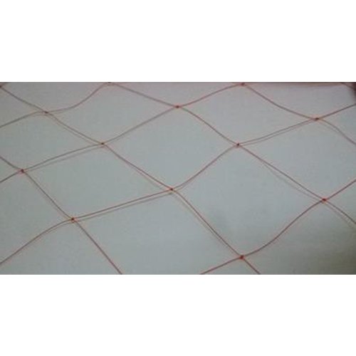 【返品種別B】□「返品種別」について詳しくはこちら□◆果樹園、田畑の作物を鳥、虫等の害から守るのに最適です。◆簡単な取付けでネットを張る事ができます。◆150坪用・目合い約30mm。■　仕　様　■サイズ：(目合い)約30mm菱目/幅18m×...