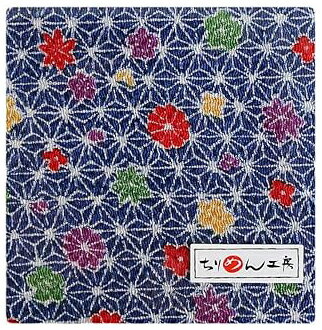 NBK ちりめんカットクロス 23×33cm（友禅・花柄×紺） Y115-15