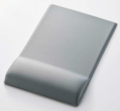 【返品種別A】□「返品種別」について詳しくはこちら□2025年03月 発売長時間のパソコン作業を快適にするリストレスト付きマウスパッド◆手首や腕が角に当たらない設計コーナーガードクッションがデスクの角をしっかり覆い、手首が角に当たらない設計...