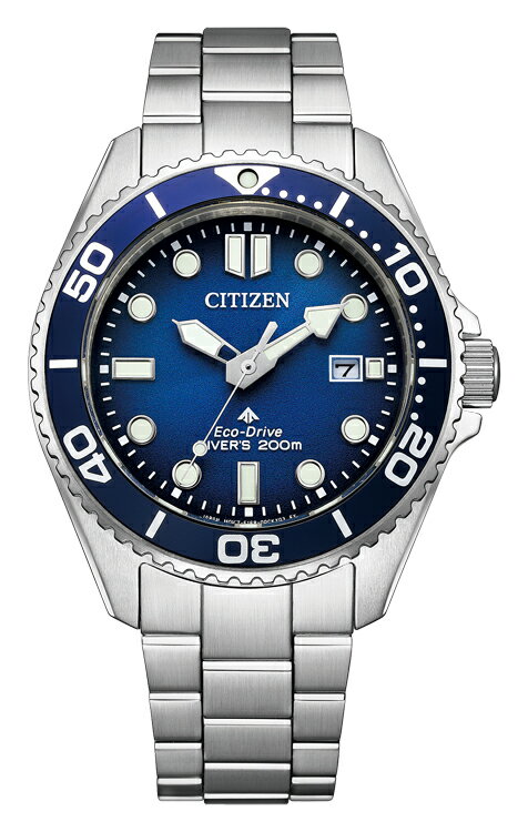 □「返品種別」について詳しくはこちら□2025年06月 発売メーカー保証期間 3年MY CITIZENへの登録で保証期間が2年延長されます。※こちらの商品は「バンド調整」を承ります（有料）。ご希望の方はリンク先の「バンド調整料」も一緒にカートへ入れて下さい。◇◆　PROMASTER MARINEシリーズ　ダイバー200m　◆◇機能性、耐久性、安全性を兼ね備えた本格スポーツウオッチ、シチズン PROMASTER（プロマスター）。コンパクトなサイズ感と正統派のデザインにこだわった、エコ・ドライブ ダイバー200mモデルが登場。・腕元になじみやすい40.6mmのケースを採用した正統派のデザイン。ダイバーズウオッチを初めて手にする方にもおすすめの1本です。・回転ベゼルの外周全体に、やや深めの溝を刻んだオーソドックスな仕上がり。優れた操作性も実現しています。・3連メタルバンドは、別体構造の中駒を用い、斜面をミラー仕上げにした立体感のある力強いデザイン。バックルは、ダイビングスーツを着用した際なども簡単に調整・装着できるラチェット付ダブルホールディングバックルを採用しています。・文字板は、中心から外側にかけてのグラデーションが、深く澄んだ海中を表現。シンプルながらも高級感のあるフェイスに仕上げています。◆駆動方式：光発電◆駆動時間：フル充電時約6ヶ月◆200m潜水用防水◆耐磁1種◆夜光(針＋インデックス)◆逆回転防止ベゼル◆ねじロックりゅうず◆ラチェット付ダブルホールディングバックル◆日付早修正機能◆衝撃検知機能◆クイックスタート機能◆充電警告機能◆過充電防止機能◆バンドアジャスト：割パイプタイプ■　仕　様　■カラー：文字板・ブルー系、ケース/バンド・シルバー系精度：平均月差 ±15秒ケース：ステンレスガラス：サファイアガラス(無反射コーティング)バンド：ステンレスバンド幅：20.0mm中留：三ツ折れプッシュタイプケースサイズ：横幅 40.6mm厚さ：11.7mm時計＞国内ブランド腕時計　メンズ＞CITIZEN（シチズン）＞PROMASTER（プロマスター）