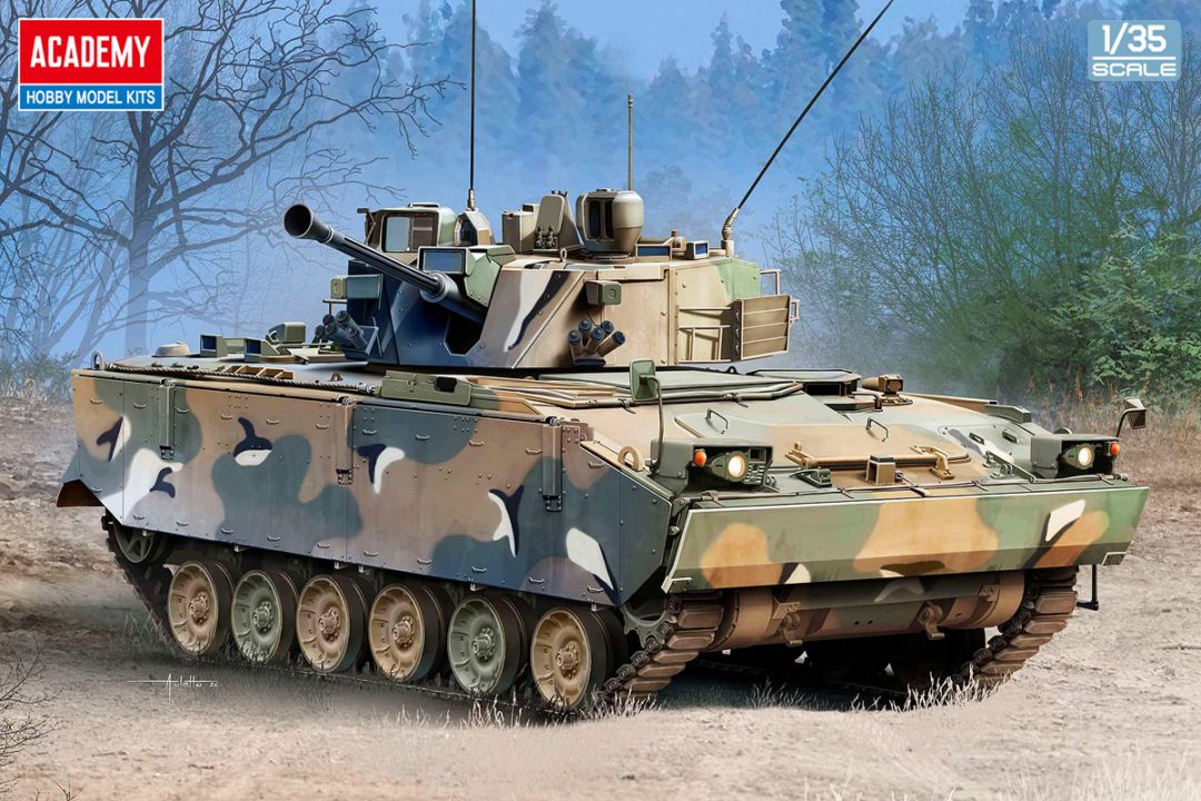アカデミー 1/35 K21歩兵戦闘車【13566】 プラモデル