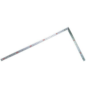 【返品種別B】□「返品種別」について詳しくはこちら□◆長さの測定、直角の確認やケガキ作業に使用する曲尺マグネット付で高所作業時に曲尺を落とさない様に、足場等にぴったりくっつけられます。◆外側基点の内側目盛が付いています。◆シルバー加工で表面の反射を抑え目盛が読み取りやすくなっています。■　仕　様　■直角度：100mmにつき0.1mm以下長さの許容差：±0.2mm以下表目盛・・・・長枝：外目盛50cm　内目盛45cm・短枝：外目盛25cm　内目盛20cm裏目盛・・・・長枝：外目盛50cm　内目盛40cm、ホゾ・短枝：外目盛25cm　内目盛20cm表示・・・・JISマーク・赤数字入・十二支付形状：同厚材質：ステンレス[10175シンワ]シンワ測定アウトドア＞DIY・工具＞測定・計測用品＞測定工具