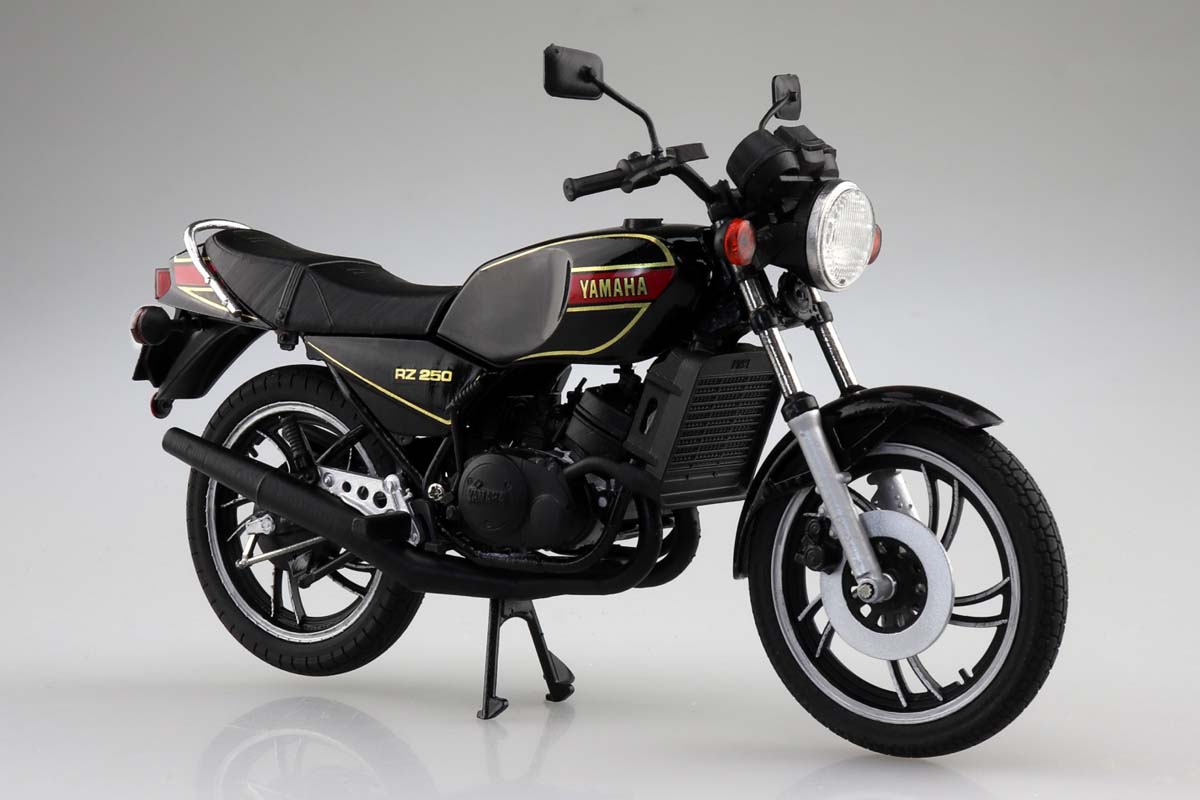 アオシマ スカイネット 【再生産】1/12 完成品バイク Yamaha RZ250 ニューヤマハブラック 塗装済完成品