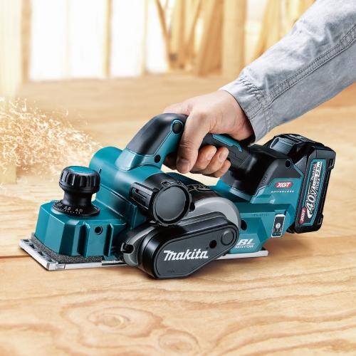 �ޥ��� ���ż������ 82mm (�Хåƥ�BL4025��2�ġ����Ŵ�DC40RA�դ�) KP001GRDX makita