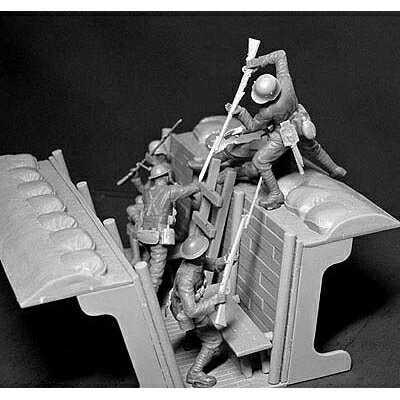 Joshin web 家電とPCの大型専門店のマスターボックス 1/35 英独・白兵戦WW-I-英兵2体＆独兵3体-塹壕ミニジオラマ付【MB35116】 未塗装組立フィギュア｜アングル3