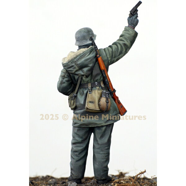 アルパイン 1/35 WWII ドイツ武装親衛隊 信号拳銃を撃つ装甲擲弾兵【AM35324】 未...