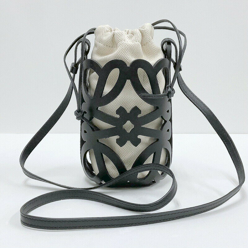 【中古】LOEWE ロエベ アナグラム カットアウト ポケット ショルダー ブラック レザー×キャンバス C922Y62X07