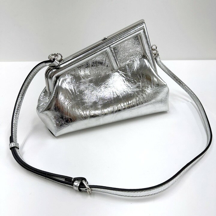 Rakuten - 【中古】FENDI フェンディ ファースト・スモール・2WAYショルダーバッグ シルバー×シルバー金具 レザー 8BP129