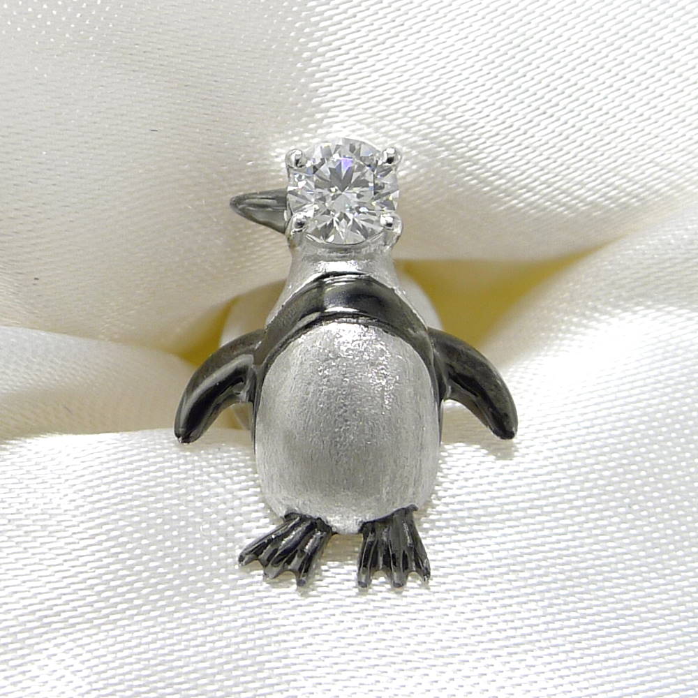 【中古】SABIRTH ピンブローチ ペンギンモチーフ Pt900 プラチナ ダイヤモンド 約5.1g