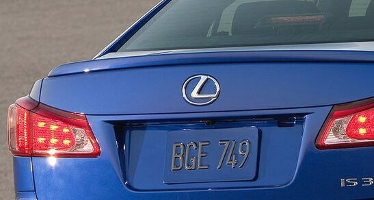 【20系LEXUS IS】リアセンター「L」マーク エンブレム 海外仕様純正部品