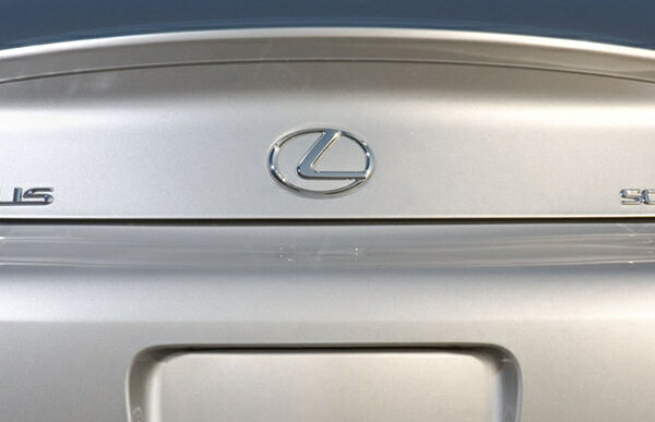【40系LEXUS SC430（ソアラ）】リアセンター「L」マーク エンブレム 海外仕様純正部品
