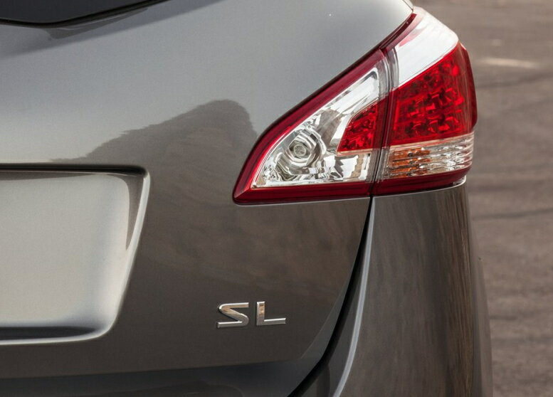 【Z51系ムラーノ】リア右「SL」文字 エンブレム 海外仕様純正部品