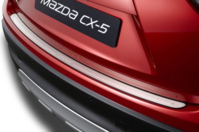 【KE系CX-5】「CX-5」ロゴ入りリアバンパーステッププレート 海外仕様純正アクセサリー
