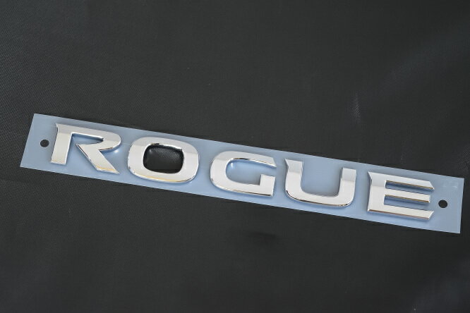 【T32系日産 エクストレイル】リア左「ROGUE」文字 エンブレム 海外仕様純正部品