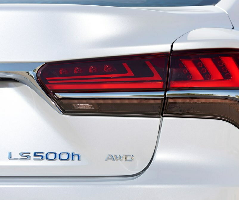 現行型（XF50型）LS500h用 LEXUS純正 エンブレム リア右「LS500h AWD」文字