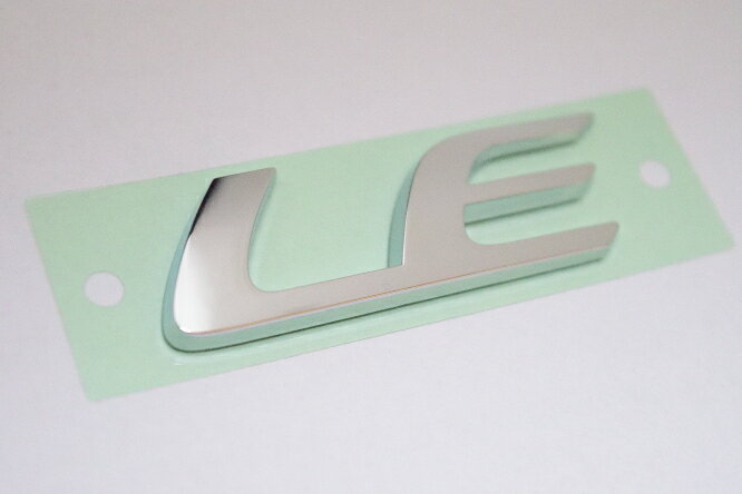 カローラ クロス用 トヨタ純正 エンブレム リア右「LE」文字
