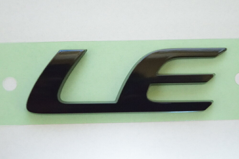 カローラ クロス用 トヨタ純正 エンブレム リア右 ブラック「LE」文字