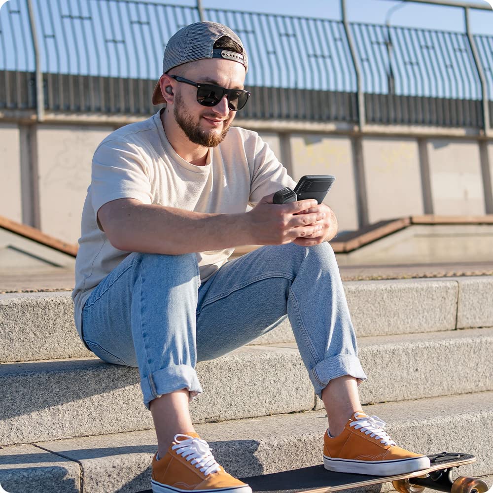 Spigen Galaxy Buds2 Pro (2022) Galaxy Buds Pro (2021) Galaxy Buds 2 (2021) Galaxy Buds Live (2020) ケース ロック機能 ワイヤレス充電 紛失防止 カラビナ付き 一体型 耐衝撃 カバー 衝撃 吸収 充電ライト ロック・フィット ACS05264 (ブラック)