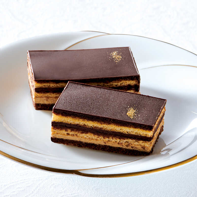 ダロワイヨ オペラトーキョー 2個入 母の日 2026 ギフト 花以外 チョコレートケーキ 高級 スイーツ チョコ お取り寄せ ギフト 詰め合わせ DALLOYAU 個包装 洋菓子 プレゼント 贈答用 御祝 内祝い