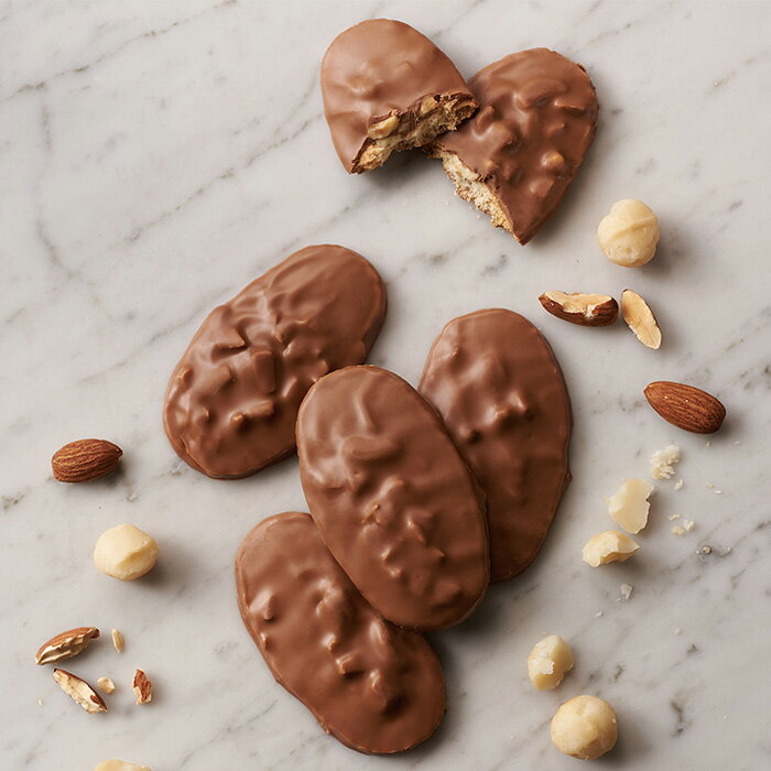 マカダミア・ショコラ ミルク 「冬季仕様」（4枚入・バッグタイプ）ヴィタメール バレンタイン チョコ 2026 お土産 御歳暮 御中元 クリスマス 誕生日 父の日 母の日 プレゼント お取り寄せ スイーツ お返し バレンタインデー ホワイトデー