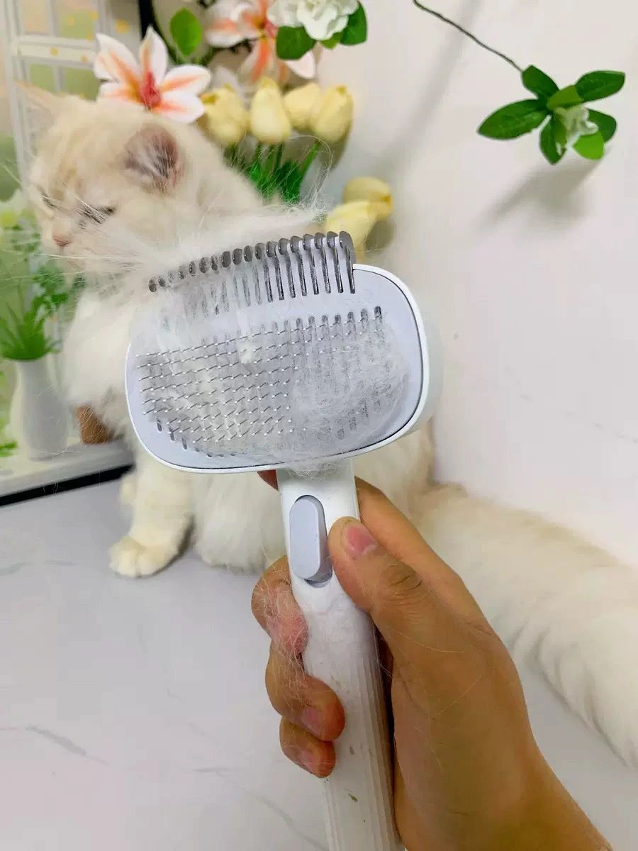ペットブラシ 猫ブラシ 犬ブラシ 猫 犬 ブラシ ボタンを押して抜け毛が簡単に取れ...