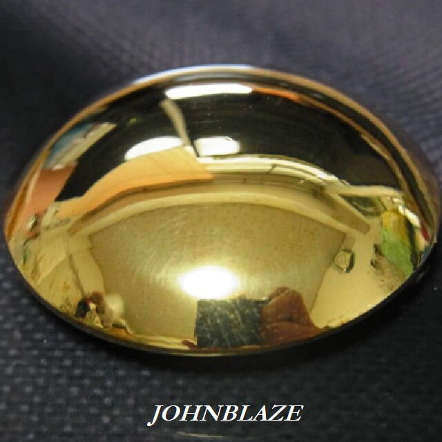 JOHNBLAZE 商品説明 ブラス真鍮製コンチョ シンプル無地　鏡面仕上げ スクリューネジ付き レザースペーサー(牛革パッチ)とサイフなどに取付けるボタン受け (メス凹ボタン)をご希望の方はサービス致します。 ご注文の際、備考欄/質問欄よりお知らせ下さい。 サイズ 直径約35mm　高さ約8mm 多少の誤差はご了承下さい。 重　量 約10g 多少の誤差はご了承下さい。 材　質 Brass 真鍮製 ※ネジ、ネジ穴は別材質 注意事項 素材の厚みや形状により取付対応できない場合があります。 ハンドメイド品、掲載画像はサンプルを撮影したものです。 裏面には真鍮製特有のサビ、腐食箇所がございます。 商品毎により個体差があり、色合いや燻し風合いが異なります。 生産過程に生ずる小傷などがある場合がございます。 あらかじめご理解、ご了承お願い致します。 JOHNBLAZE 【検索ワード】 ジョンブレイズ JOHNBLAZE 送料込み 高級 高級志向 皮革 牛革 本革 クロコ クロコダイル ワニ 鰐蛇 スネーク パイソン レザースペーサー レザー パッチ 革スペーサー革 ワッシャー オーストリッチ ダチョウ コモドドラゴン タン なめし鞣し はぎれ 小物 ヌメ革 成牛 合皮 ナチュラル 純銀 穴開け ホールパンチャー サークルポンチ レザーワーク 職人 趣味 加工 技法 技術 クラフト クラフトマン道具 工具 バイク バイカー ライダー オートバイ ハーレー ベルト バンド カバン かばん 鞄 手作り 帽子 キャップ アタッチメント ジャンパーホック メタルワッシャー ねじ 装飾 飾り 飾るドライバー ねじ隠し カバーキャップ カスタマイズ スタッズ カシメ ピン デコレーション プレゼンド ギフト おしゃれ ネイティブ インディアン ナバホ チェロキー 17世紀 ボディバッグ 斜め掛け ワンショルダー モチーフ 彫刻 アクセサリー アクセチャーム リメイク スパイク リベット 素材 スターリング スターリングシルバー STERLING SILVER CONCHO シルバーアクセ アクセサリー 留金 留め金 バイカー サドルレザー スペーサー レザースペーサー ワッシャー ドット 燻し ホック オリジナル制作 財布 ドレスアップお手持ちのサイフ、バッグ、時計の革ベルト、レザーブレスレットなどに取り付れば オリジナルアイテムに早代わり！　コーディネイトはお任せ致します。 新たに取り付ける場合もホールパンチャーやキリなどで取付け穴を開ければ簡単取り付け♪