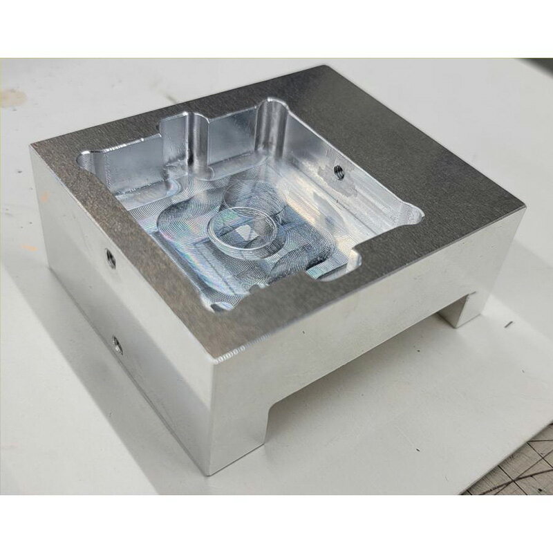 商品名 ペラニスルンダー　Gベース　TOMOZONE製品 特　徴 ペラニスルンダー&times; Gベース＝ペラタイヤ作成最強　 リューター固定の決定版 タイヤ作成治具 タイヤの仕上げ用治具ペラニスルンダー 使用し癖の付いたタイヤをフラット...