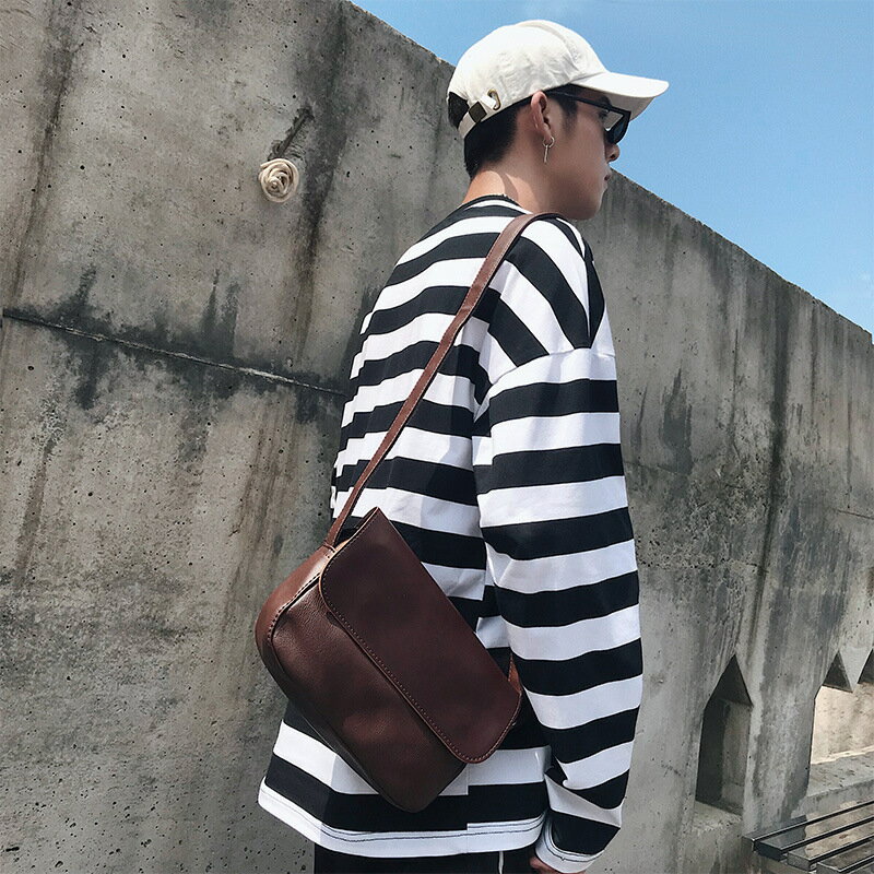 【期間限定セール！MAX'22%OFF！】ショルダーバッグ メンズ バッグ 大容量 革バッ...