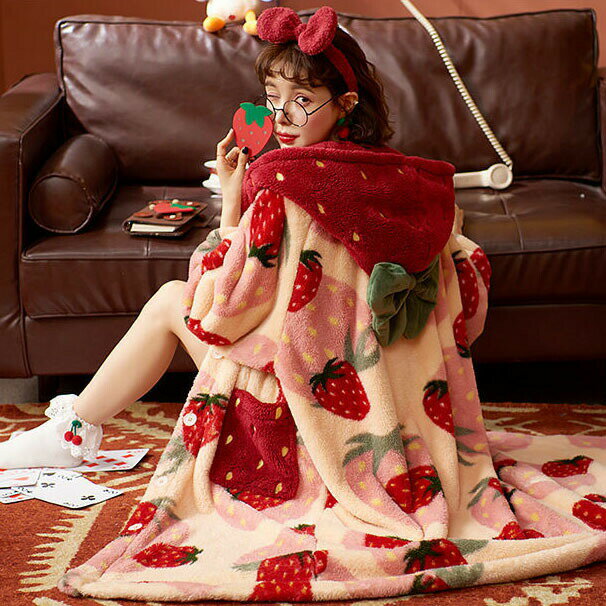 送料無料 パジャマ ワンピース 苺 イチゴ いちご ストローベリー 長袖 秋冬 もこもこ フード付き ルームウェア お揃い 部屋着 アニマル 寝巻き 柔らかい ...