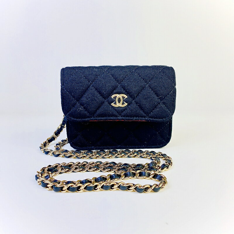 【中古】CHANEL シャネル マトラッセ レッド キャンバス ショルダーバッグ ブラック A-1679