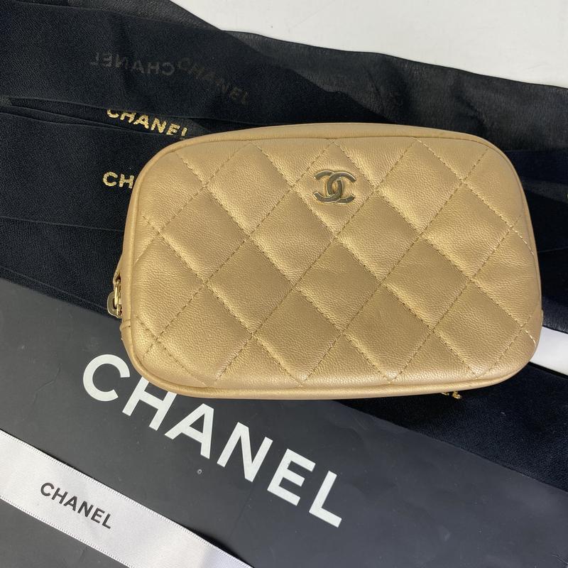 【使いやすいサイズ感☆】CHANEL クラシックポーチ CCロゴ 楽天市場】chanel マトラッセ クラシック ポーチの通販