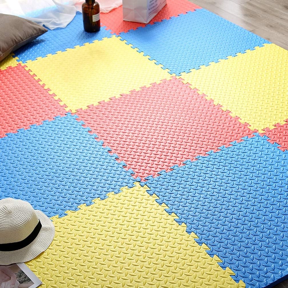 　　　 ◆◇◆売れている秘密◆◇◆ 【材質】安全・健康PE　サイズ：約30×630×厚み1.2cm 赤ちゃんから大人まで、みんなに優しいパズルマットです。敷くだけでお部屋を模様替え！ 冬場の防寒にも！ お子様がマットの上で元気に動き回っても、防音効 果があるので階下への防音対策になる。 クッション性のある高密度のエコPEお子様が転倒しても衝撃を和らげてくれるので安心です。 お菓子やジュースをこぼしても、耐水性があるのでふきんで一拭きすれば汚れが落ちる。しつこい汚れでも、汚れた部分だけをはずして水洗いができるので清潔。 　　　◆◇◆注意事項◆◇◆ご覧のモニターの環境、撮影環境により実物と色味が異なって見える場合がございます。湿った状態で他のものと擦り合わせると色が移る恐れがあります。濃色品の洗濯時は、白色、淡色と分けて洗ってください。説明 -