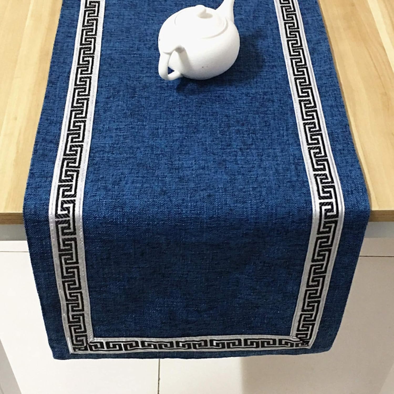 テーブルランナー テーブルクロス 無地 食卓ランナー 食卓飾り 装飾用 テーブルカバー テーブルセンタ..