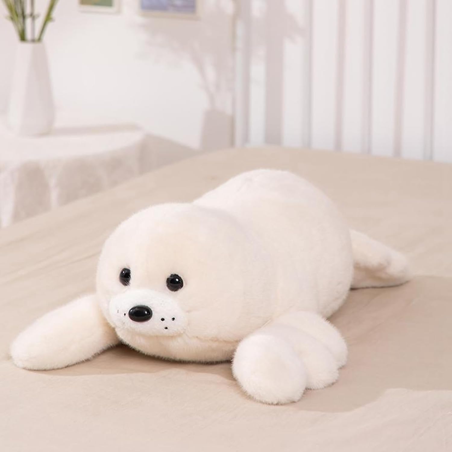 　　　 -------商品詳細------- 【超萌えのぬいぐるみ】疲れた時や嫌なことがあった時に抱いて、全て忘れられるくらいの不思議な魅力があります。 【快適生地】上質なスーパーソフト生地を使用し、肌にやさしく肌触りが良く、肌触りが柔らかく、無毒・無臭です。 【多機能】ちょっとひと眠りする時のお昼寝枕や、旅行のおともの首枕、座布団、抱きピロー、カーグッズ、クッションなどとしてインパクト大なオシャレにも。お部屋、ベッドルーム、玄関などに置いておくだけで、ちょっぴりシアワセな気持ちになれちゃいます。 【プレゼント】結婚式での贈呈や、御出産祝い、お誕生御祝い、ハロウイン、クリスマス、バレンタインデーのプレゼント、 新年のお祝い、子どもへの贈り物、彼女への贈り物などにとして、とってもいいです。愛する人へ、感謝したい人へ、ずっと素敵な贈り物です。 【柔らかい手触り】柔らかい手触り、キュートな外観は、かわいい家庭装飾にして、抱き枕としても素晴らしいです。説明 ご来店、ありがとうございます 【可愛い】 可愛いデザイン、ふわふわ＆もちもちの感触とキュートな姿で心まで癒されます。 【素材】 表面はしなやかで肌触り良い生地で、裏は柔らかさと高弾力性を兼ね備えた高品質ダウンコットンを採用します。 【柔らかい手触り】 ふんわり柔らかい生地、キュートな外観は、かわいい家庭装飾にして、抱き枕としても素晴らしいです。 【ギフトとして最高】 お誕生日祝い、入学式、女子会、花火大会、クリスマスや新年など適した素敵なギフトとして、ご家族、お友達、恋人、同僚へ。 【お手入れ方法】 1.本商品は手洗いにてお洗濯ができます。お洗濯後は速やかに形を整えて、直射日光をさけて陰干ししてください。 2.中材の乾燥が十分でないとカビなどが発生する原因になりますので、乾燥は十分に行ってください。 【ご注意】 1.サイズにつきましては平置き採寸となります。生地や個体差により1~2cmの誤差が生じる場合がございます。 2.PC環境や撮影状況などの違いにより実際のお色とは若干異なる場合がございます。