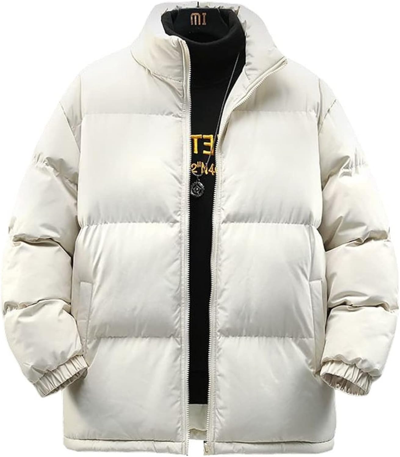 　　　 -------商品詳細------- メイン素材: ポリエステル混 素材構成: ポリエステル混 何度も厳選した上質なポリエステル素材を使用し、暖かい着心地を実現したのはもちろん、柔らかくて軽い特徴を持つのでストレスを感じなく楽に着ることもできます。寒い冬にピッタリオススメ一着です。 厚く柔らかい布地は空気の流れを遮断して一層の断熱層になし、体の熱気を有効に留めます。内に熱量の循環を保持し、全面的に熱量を集まります。 立体感を感じるシルエット、窮屈さを感じさせない快適な着心地を実現。仕立ての良いシルエットでお悩みの体型をカバーしてくれます。説明 ブランド：Sakunaca（※商標【6547062】）サイズは平置き寸法です。表示サイズより多少の誤差(約1-3cm)が生じる場合がございます。厚着をしている場合には、普段より1サイズ上の商品を選んでください。商品の色は、ご使用のモニターによって実際の色と異なる場合が御座いますのでご了承ください。漂白剤?タンブラー乾燥ご使用は避けてください。洗濯後はよく型を整えて干してください。優れている材質の使用と優秀な技術を基にし、本産業に尊敬しています。お客様が購入していただく全ての服装は安全で、着心地と通気性がよいです。細かいところまで厳しく検査します。長く愛される商品づくりを目指しています。どうぞご安心に購入ください。万が一、商品の不良など問題がありましたら「アカウントサービス」→「注文履歴」→「販売：新作店舗」→「質問する」から、ご連絡をいただきますようお願い申し上げます。