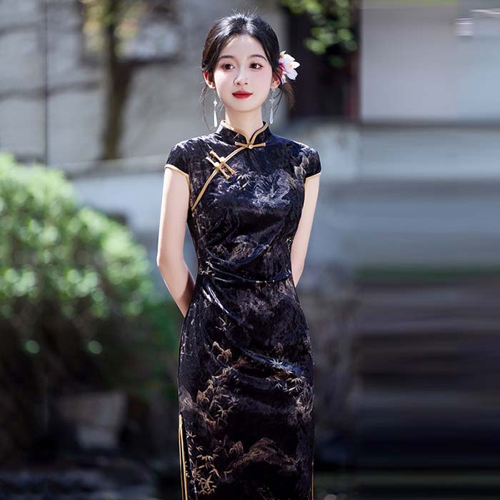 Solace London ワンピース＆ドレス 「tara」ストレッチ素材のオフショルダーネックのブラックマキシドレス女性