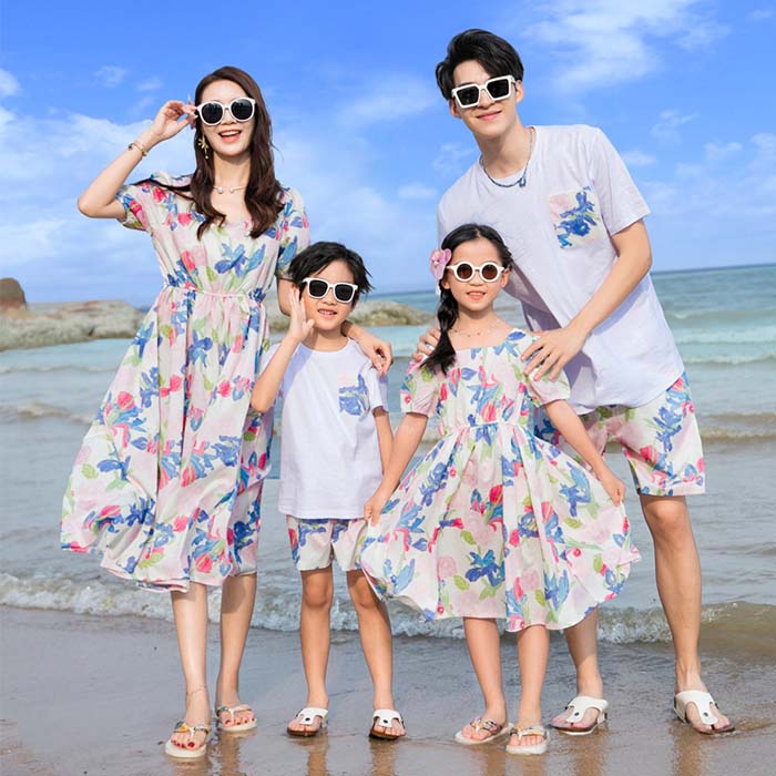 乐天商城 - 親子ペアルック 夏 花柄 リゾートワンピース 半袖tシャツシャツ＋ショートパンツセット 家族お揃い カップル服 親子ペア お揃い 服 ママ 親子 ペアルック ボヘミアン風 ワンピース 兄弟 姉妹お揃い 夏 海 ビーチ 旅行 キッズ 大人 親子 家族 カップル お揃い服 プレゼント
