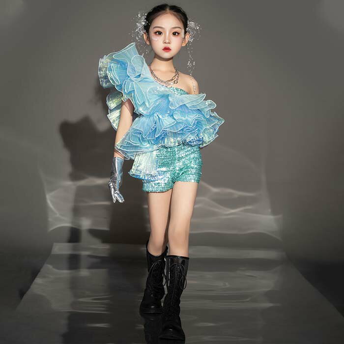 乐天商城 - キッズ ダンス衣装 キラキラ 舞台ステージ衣装 セットアップ 女の子 モデルショー 舞台衣装 ジャズ ヒップホップダンス衣装 フレア スパンコールトップス+ショートパンツ 新年会 発表会 ダンス衣装 学園祭 演出服 団体服 イベント 子供 コスプレ コスチューム衣装 撮影衣装