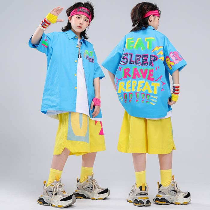 商品 キッズダンス衣装 素材 ポリエステル サイズ 110　身長100-110cm　体重15-20kg 120　身長110-120cm　体重20-25kg 130　身長120-130cm　体重25-30kg 140　身長130-140cm　体重32.5-37.5kg 150　身長140-150cm　体重37.5-42.5kg 160　身長150-160cm　体重42.5-47.5kg 170　身長160-170cm　体重47.5-55kg 180　身長170-175cm　体重55-70kg ご了承いただきたいこと： ※サイトに掲載の商品は、撮影の環境とモニター環境により、実際の物と素材感・色味いが多少異なる場合がございます。 ※モデル使用の撮影道具等商品に含めておりません（小物ある場合、内容を明記致します）。 ※ポケットありの衣装も縫い付られてある場合がございます。工場大量生産の物はミシン1本かけてある事もあります。 ※取寄品、輸入品、工場大量生産の商品の為、日本製より縫製荒いとほつれ等が生じている場合がございますのであらかじめご了承くださいませ。 ※都合により電話に出られない場合メールでご連絡いただければ幸いです。 ※在庫は複数店舗共有しております為、またメーカさんが急に生産中止による在庫更新遅れることがございます。メールか電話でご連絡致します。どうかご容赦ください。 ※お届けした商品に不備があった場合、一週間以内ご連絡ください。確認後速やかに交換か返品対応致します、返品に関しては原則として連絡なしの返品は対応致しません、ご理解いただきますようお願い申し上げます。 ※お客様都合の返品は受付ない場合がございます（特に舞台衣装、ダンス衣装、道具等。またイメージ違い）。また返品か交換に往復の送料が生じる場合がございます。 ※他に不明点がございましたら、お問い合わせください。商品 キッズダンス衣装 素材 ポリエステル サイズ 110　身長100-110cm　体重15-20kg 120　身長110-120cm　体重20-25kg 130　身長120-130cm　体重25-30kg 140　身長130-140cm　体重32.5-37.5kg 150　身長140-150cm　体重37.5-42.5kg 160　身長150-160cm　体重42.5-47.5kg 170　身長160-170cm　体重47.5-55kg 180　身長170-175cm　体重55-70kg ご了承いただきたいこと： ※サイトに掲載の商品は、撮影の環境とモニター環境により、実際の物と素材感・色味いが多少異なる場合がございます。 ※モデル使用の撮影道具等商品に含めておりません（小物ある場合、内容を明記致します）。 ※ポケットありの衣装も縫い付られてある場合がございます。工場大量生産の物はミシン1本かけてある事もあります。 ※取寄品、輸入品、工場大量生産の商品の為、日本製より縫製荒いとほつれ等が生じている場合がございますのであらかじめご了承くださいませ。 ※都合により電話に出られない場合メールでご連絡いただければ幸いです。 ※在庫は複数店舗共有しております為、またメーカさんが急に生産中止による在庫更新遅れることがございます。メールか電話でご連絡致します。どうかご容赦ください。 ※お届けした商品に不備があった場合、一週間以内ご連絡ください。確認後速やかに交換か返品対応致します、返品に関しては原則として連絡なしの返品は対応致しません、ご理解いただきますようお願い申し上げます。 ※お客様都合の返品は受付ない場合がございます（特に舞台衣装、ダンス衣装、道具等。またイメージ違い）。また返品か交換に往復の送料が生じる場合がございます。 ※他に不明点がございましたら、お問い合わせください。