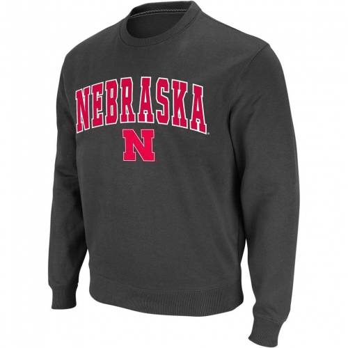 コロシアム チャコール ネブラスカ ロゴ クルー スウェットシャツ トレーナー & 【 COLOSSEUM CHARCOAL NEBRASKA HUSKERS ARCH LOGO CREW NECK SWEATSHIRT / NEB CHARCO 】 メンズファッション トップス