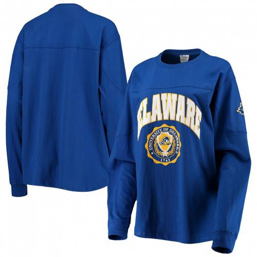 青色 ブルー スリーブ Tシャツ FIGHTIN' 長袖 【 UNBRANDED PRESSBOX ROYAL DELAWARE BLUE HENS EDITH LONG SLEEVE T-SHIRT / DEL BLUE 】 レディースファッション トップス カットソー