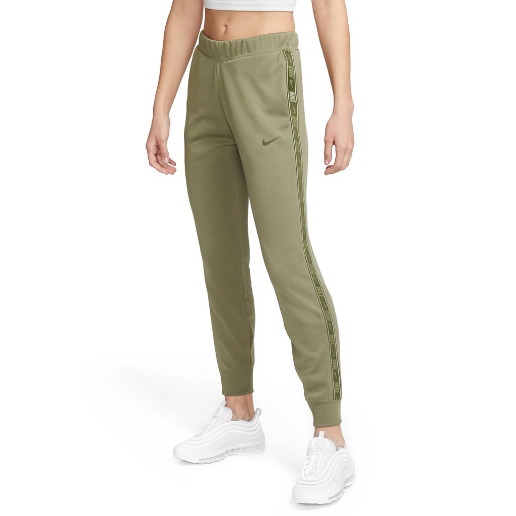 ナイキ ロングタイツ オリーブ 【 NIKE SPORTSWEAR TAPERED SWEATPANTS MATTE OLIVE 】