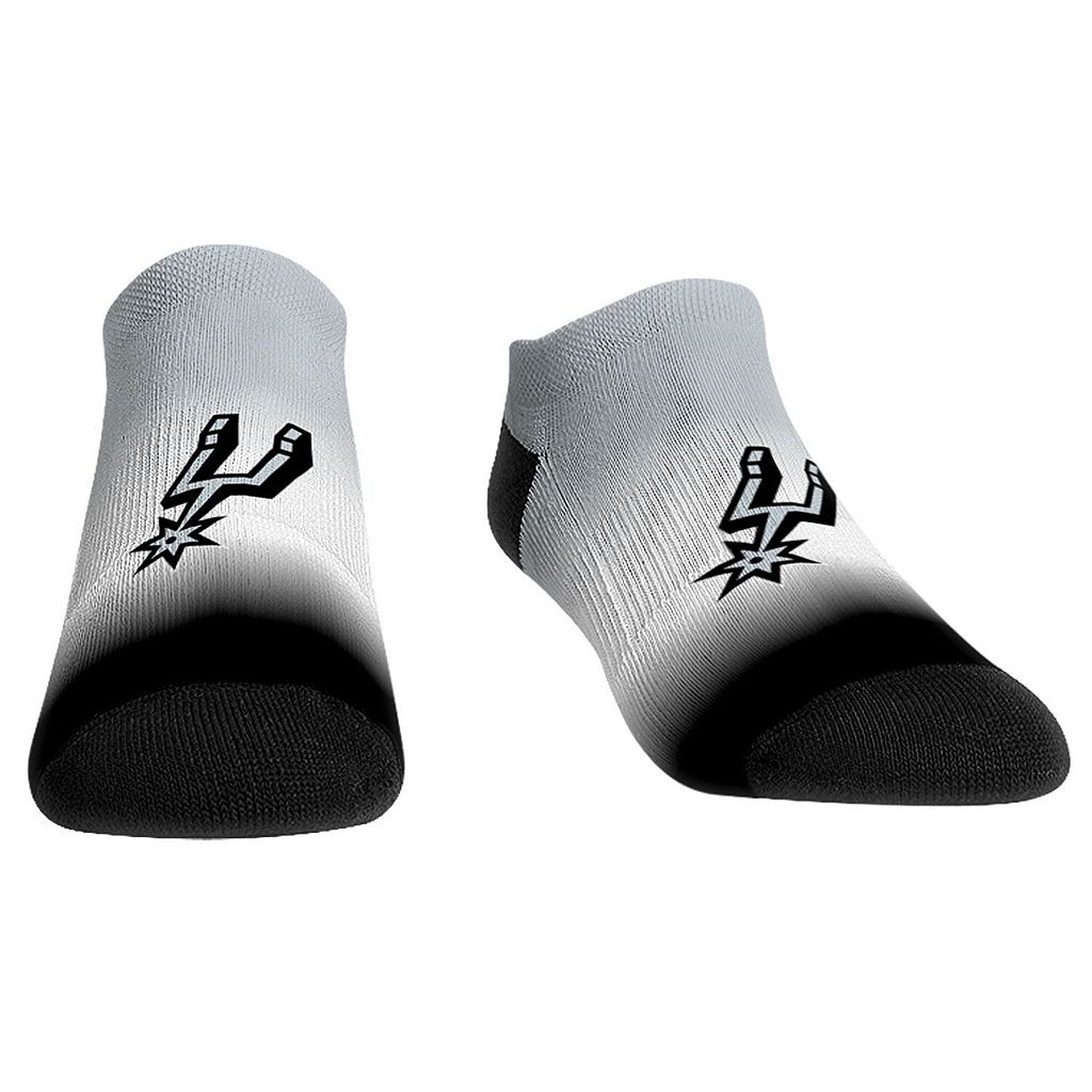 靴下 スパーズ サンアントニオ 【 UNBRANDED ROCK EM SOCKS SAN ANTONIO SPURS DIP-DYE ANKLE / SPR MULTI 】 インナー 下着 ナイトウエア レディース レッグ